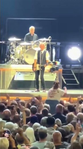 Bruce Springsteen - Dancing in the Dark #concert #live #music