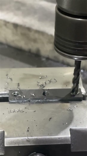 Tapping #amada #cnc #machine #shorts