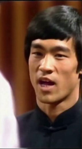 ALI × BRUCE LEE — TALK-SHOW STAGE DEMO | “ALI MISSES WITHOUT BRUCE MOVING"