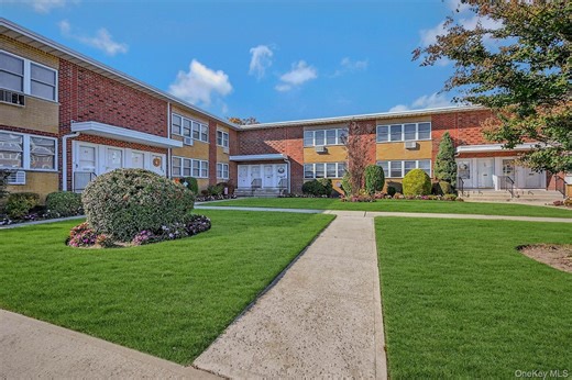 45 Farber Dr #45, West Babylon, NY 11704 - MLS 932719 - Coldwell Banker