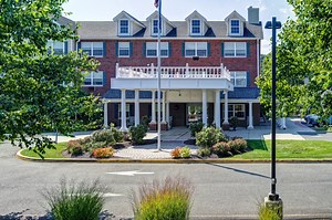 The Residence at Glastonbury | Modern Senior Living Comforts