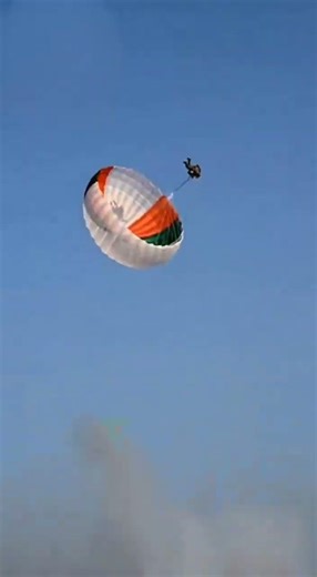 Indian Tejas Fighter Jet’s Wild Move: Ejection Failure? Nah, It’s a Cheat-Code Escape!🔥#JaiHind