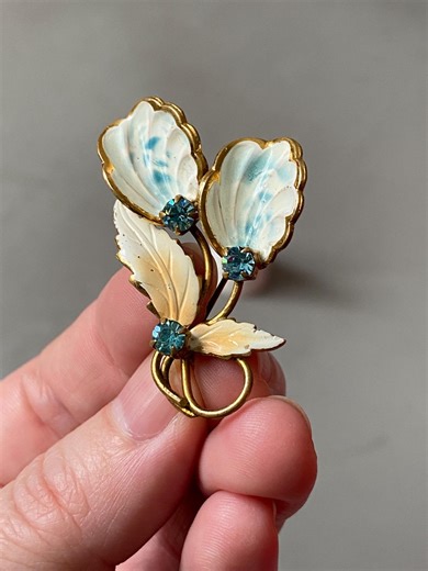 Vintage Retro Blue and Cream Floral Brooch, Rhinestones, Cold Enamel, Shell Petal Flower Pin - Etsy