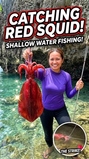 CATCHING RED SQUID! 🦑 Giant Squid Catching Skill 🌊 #shorts