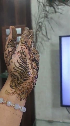 Beautiful Mor Pankh Mehndi Design 💚 | Easy Front Hand Design✨ #Simple #Trending #mehndi