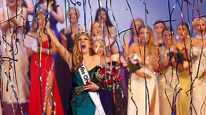 Madison Miller, pianist from Coshocton, is crowned 2023 Miss Ohio in Mansfield ceremony