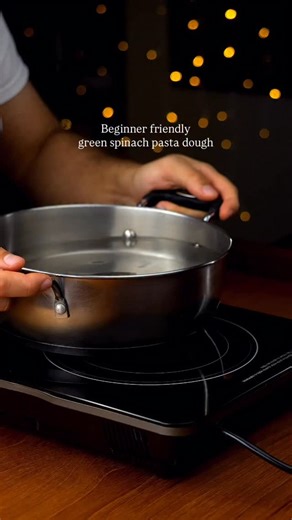 Eduardo Pasinelli on Instagram: "⬇️ How to make perfect green spinach pasta dough. 📕 Green spinach dough: • 200g (1 2/3 cups) 00 flour • 100g (3.5 oz) cooked spinach • 100g (3.5 oz) egg yolks • 1 tsp of salt Instructions: 1. Blanch the spinach in salted water boiling water for 30-40, then transfer to a bowl of cold water with ice. 2. Squeeze the spinach thoroughly to remove all water and blend it with the egg yolks and salt until smooth. 3. On a clean surface, place the flour and make a well in