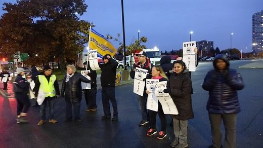 Rotating Canada Post strikes hit Ottawa, Arnprior