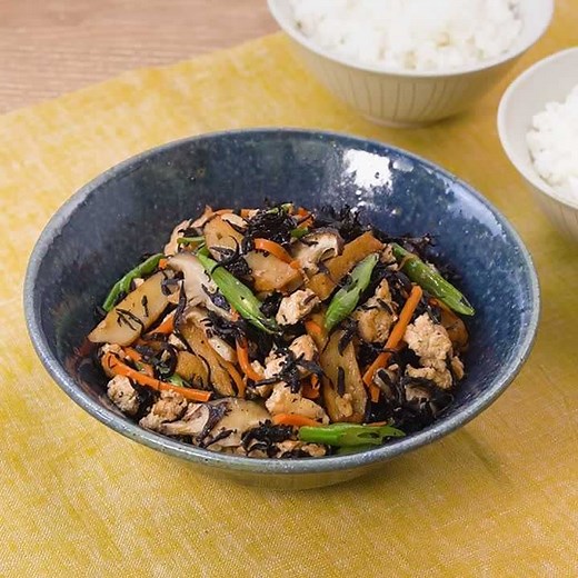 常備菜にもおすすめ♪ ひじきたっぷり豆腐の炒り煮のレシピ動画・作り方 | デリッシュキッチン