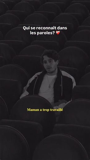 Alien on Instagram: "Vous faites exploser ce son un an après sa sortie c’est incroyable, pour ceux qui nous rejoignent « Papa & Maman » est disponible sur toutes les plateformes 🧡 #popmusic #frenchartist #livemusic #maman #piano #papaetmaman"