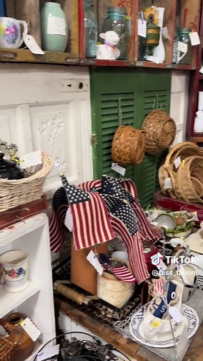Exploring Peddlers Mall: A Vintage Thrifting Haven