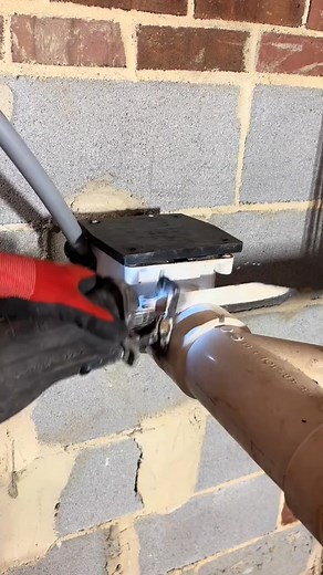 72K views · 465 reactions | Fixing a sewer issue with a silly customer | Plumber 2.0 | Facebook