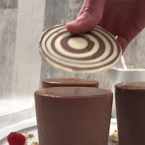 2.4M views · 12K shares | Ice Cream Sundae! Built in the container.  | Chefclub Network | Facebook