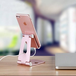 😍 Suport pentru telefon / tableta Pro Holder 😍 ✅Util si practic, suportul pentru telefon nu trebuie sa va lipseasca de pe birou! ➡ Il gasiti aici : https://goo.gl/FqTos3 ✅Disponibil in 2 nuante : Rose si Silver | Selfie-stick.ro