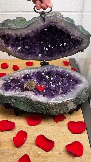 Rocks for the Spirit on Instagram: "Happy Valentine's Day!!!🌹💕💎✨ Celebrating with our juicy Gel Rhodochrosite heart inside of a lush Purple Amethyst Geode🥰💜❤️✨"