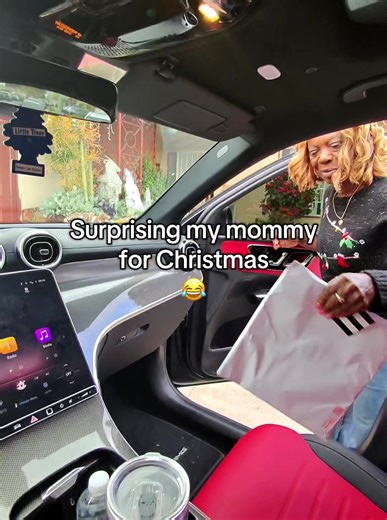 Surprising My Mom with a Christmas Gift