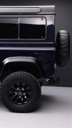 Classic Short Wheelbase 4x4 with Legendary Capability