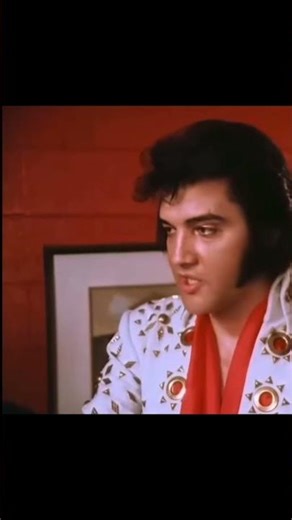 Elvis Presley - April 1972 | #elvis #elvispresley #music #elvisconcert