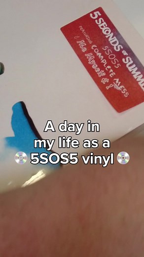 5SOS5 is on the way 👀