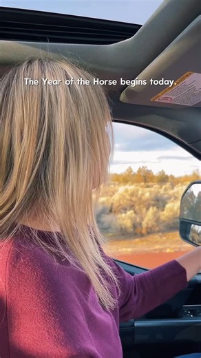 The Year of the Horse is underway. Momentum, decisiveness, and timing have been recurring themes in the 2026 Real Estate Market so far and the Fire Horse is here to keep things going. 🐎 Looking back at our recent Western Home Journal roundtable session - the conversation reflected much of the same. Thoughtful discussion, clear perspectives, and a pace shaped by behind the scenes action. (More from this conversation coming in the next WHJ issue!) On location @_ranchatthecanyons Central Oregon ✨ 