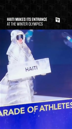 🇭🇹 Haiti’s athletes paraded at the Winter Olympics in 2026, in Italy. Their entrance, especially their bold and distinctive outfits designed by Stella Jean, became one of the most talked-about moments of the Opening Ceremony. 🎥 @espresso_mec | NWE