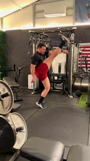 Perfecting High Kicks for Gym Enthusiasts