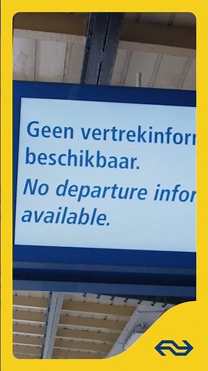 Zo gingen borden met reisinformatie over op donkere modus | NS