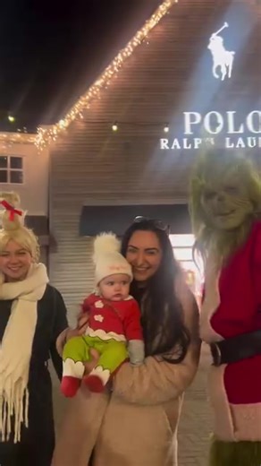 The Grinch & Cindy Lou are BACK tomorrow! 💚🎄 Join us for festive fun and late-night shopping ‘til 8pm... and don’t worry, Pizza Express & Burger King are open ‘til 9pm! Take a peek at last year’s chaos… you won’t want to miss this! 👀