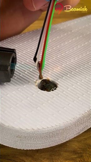 Flip flops repair using zip ties #easy #ziptie #flipflops #fix