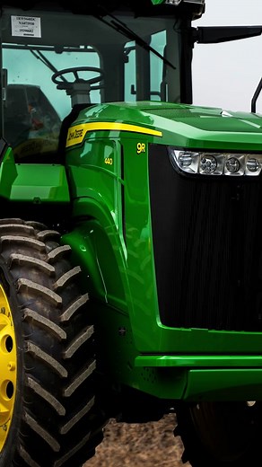 Looking for a great career in the agricultural industry? We have openings at many of our 81 locations! Click the link in our bio to apply today! #JohnDeere #AgPro