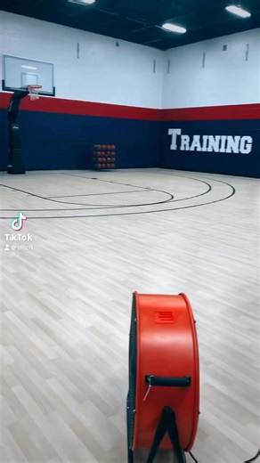 🏆 Level Up Your Game with CoachUp! 🏀⚽⚾ Finding the right coach has never been easier! CoachUp connects you with experienced, trusted coaches who help you train smarter, perform better, and reach your goals. ✅ 🏋️ Easy to Use ✅ 🛡️ Safe & Secure ✅ 💰 Affordable Training 🔍 Find Your Coach Today & Elevate Your Game! ⚡🔥 | CoachUp