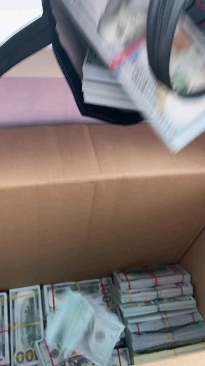 Money World Co on Instagram: "🤑💚🌎 @moneyworld.co @moneyworld.co @moneyworld.co"