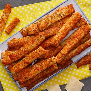 6.3K views · 63 reactions | Saratele cu cascaval reteta scrisă în primul comentariu | Idei de retete | Facebook