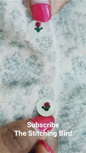 Button Flower Hack 🌸😱 | Turn a Button into a Flower 🧵✨ #craftideas #stitchtricks #embroidery