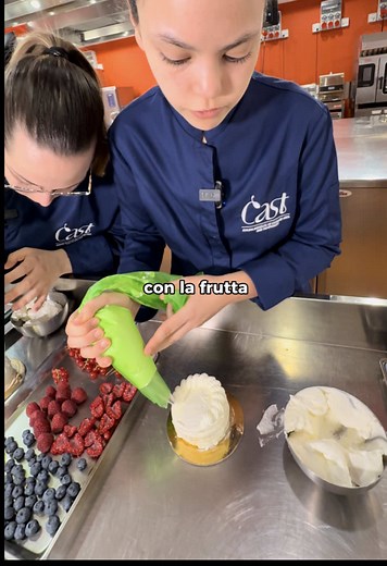 Chi decorerà meglio il tortino? #cast #castalimenti #allievicast #chef