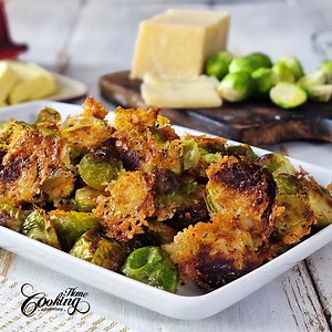 Roasted Parmesan Brussels Sprouts Recipe: https://www.homecookingadventure.com/roasted-parmesan-brussels-sprouts/ | Home Cooking Adventure