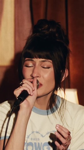 Naces, vives esta canción y mueres 🏜️ ya salió la live session de #Duele en YouTube @Esteman #nuevamusica #songofthesummer