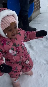 710K views · 22K reactions | My toddler's reaction to seeing snow for the first time ⛄️❄️ | Tyla | Facebook