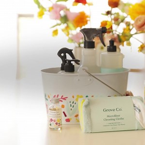 Which Grove-approved item is a spring cleaning must-have for you? Ⓐ Method Squirt and Mop Ⓑ Grove Co. Dish Soap Ⓒ Mrs. Meyers Cream Cleaner Ⓓ Method Toilet Cleaner Ⓔ Write in your favorite here! Recommend your favorite product in the comments below! Shop spring cleaning products here → bit.ly/3d2f1wO Video by @joyfullygreenco. | Grove Collaborative