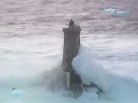 French lighthouses and VERY BIG waves during stormy weather (+ description)