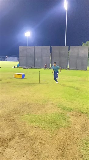 Arsh_pvt on Instagram: "You play for runs, I play for wickets 💥 #oman #cricket #india #mithcellstarc #starcbowling🔥"
