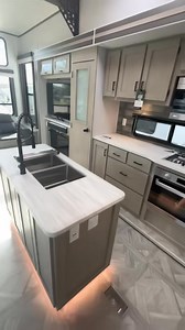 437K views · 10K reactions | Have you ever seen an RV with 3 bedrooms and 2 stories??? Yea, me either! Let’s go take a look inside. #rvlife #luxurytinyhome #tinyhomeliving | Matt's RV Reviews | Facebook