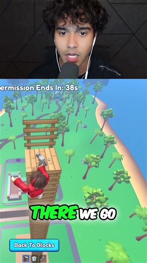 Roblox: Building to the SKY, inviting friends to SURVIVE! #shorts