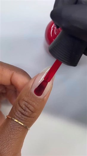 we’re heading into playoff territory and reppin’ our football teams 🏈 @whodidhernails is an ATL fan, showing off the dirty bird down duo! ⠀⠀⠀⠀⠀⠀⠀⠀⠀ grab the duo for just $18, plus take an extra 15% off with code BEAR15 during our Base With Us Sale, as our warehouse is closed until January 5th! 💅 | ORLY