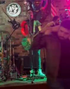 155K views · 2K reactions | Momentos sublimes de las bandas de covers | Lacarteleramx | Facebook