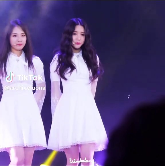 Explore Yeojin and LOONA's Musical Journey