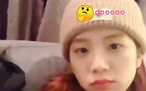 Lisa和四次元jisoo直播名场面