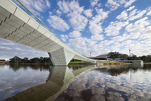 Adelaide Riverbank Pedestrian Bridge