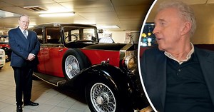Speciale Rolls Royce van Dolf (75) werd omgebouwd tot tv-studio voor programma André van Duin