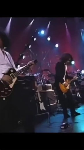 Rock Legends Unite: Aerosmith Inducts Led Zeppelin